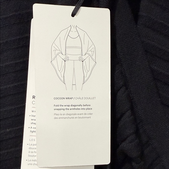 lululemon athletica Black Wrap - Picture 2 of 6